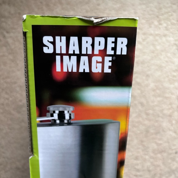 Sharper Image Stainless Steel Oversized flask 40oz - Picture 4 of 5